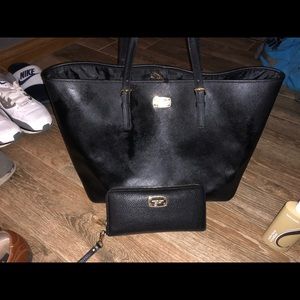 Michael kors purse and wallet